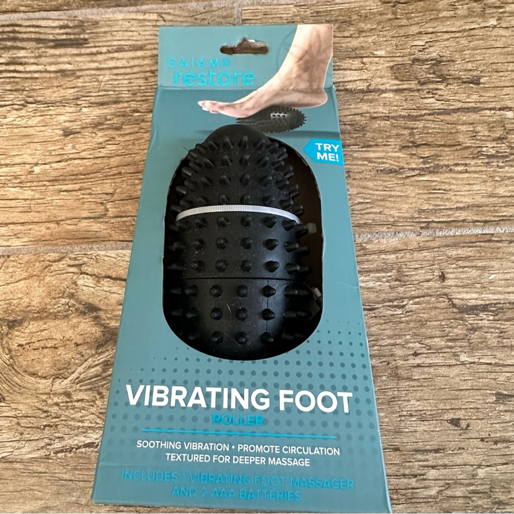 NWT Gaiam Vibrating Foot Roller